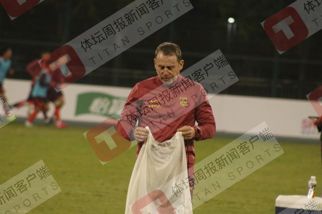 九游娱乐官网-国青先报名单再做终极定夺 26-3抢票悬念几何？